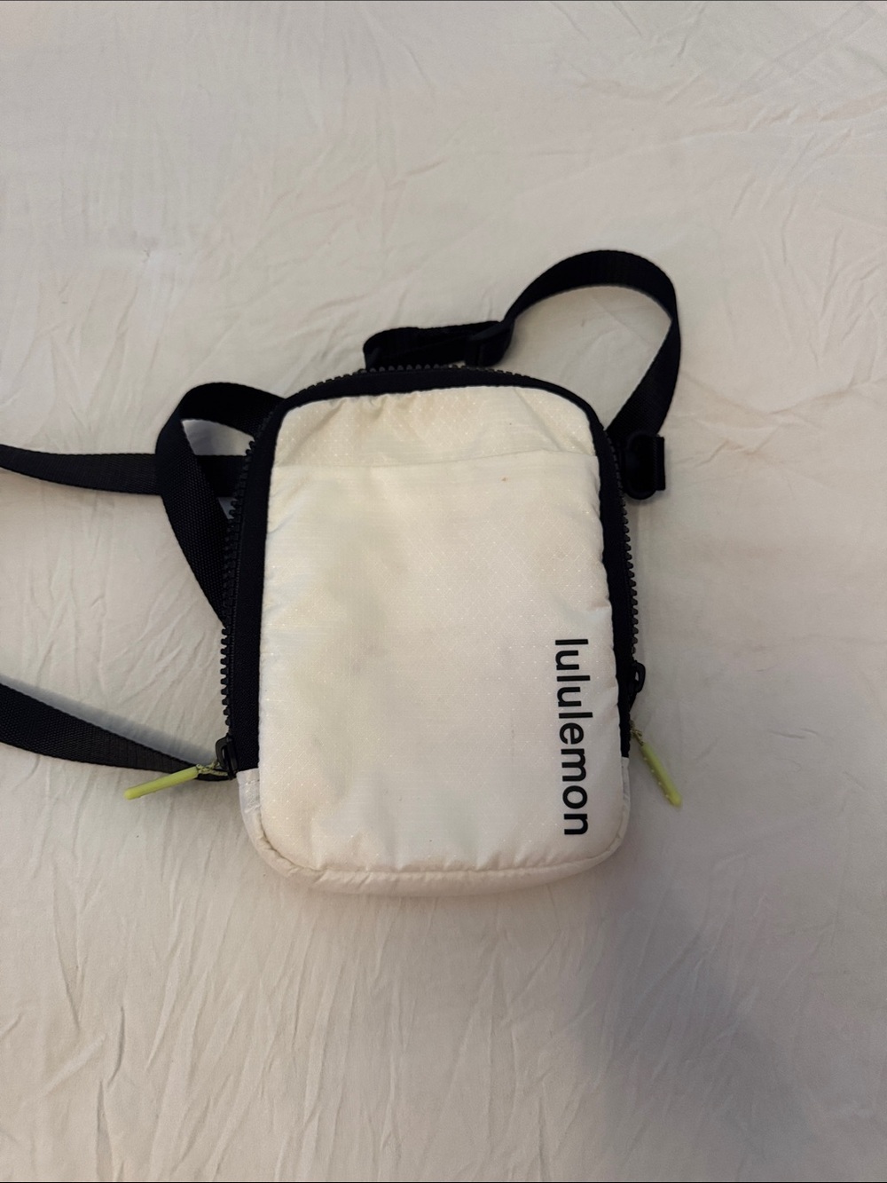lululemon athletica White Crossbody Belt Bag with Black Trim